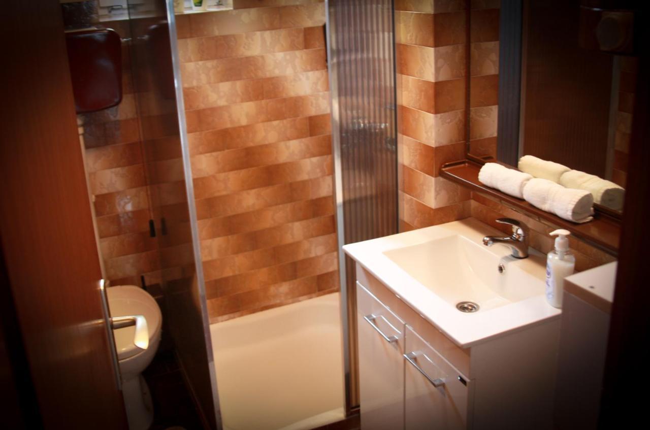Blue Crystal Apartment Subotica Bagian luar foto